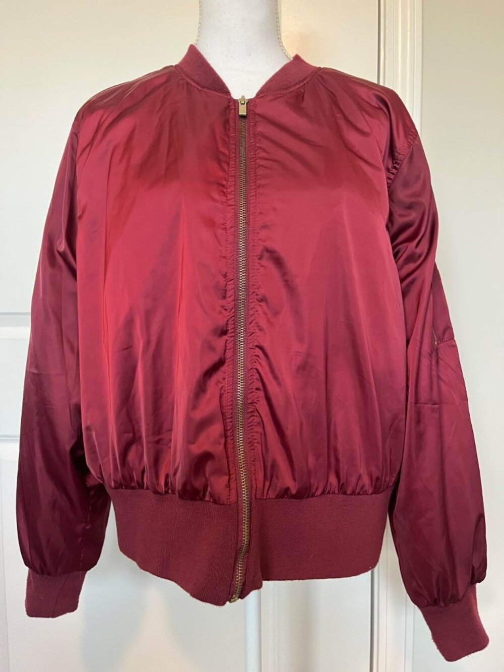 Charlotte Russe Burgundy Bomber Jacket Size 2X With Ribbed Hem & Gold Zipper